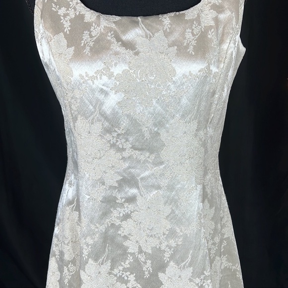 NWOT* Scott McClintock Ivory and Gold Formal Gown Wedding Gala Debut NEW Size 10 - Picture 3 of 10